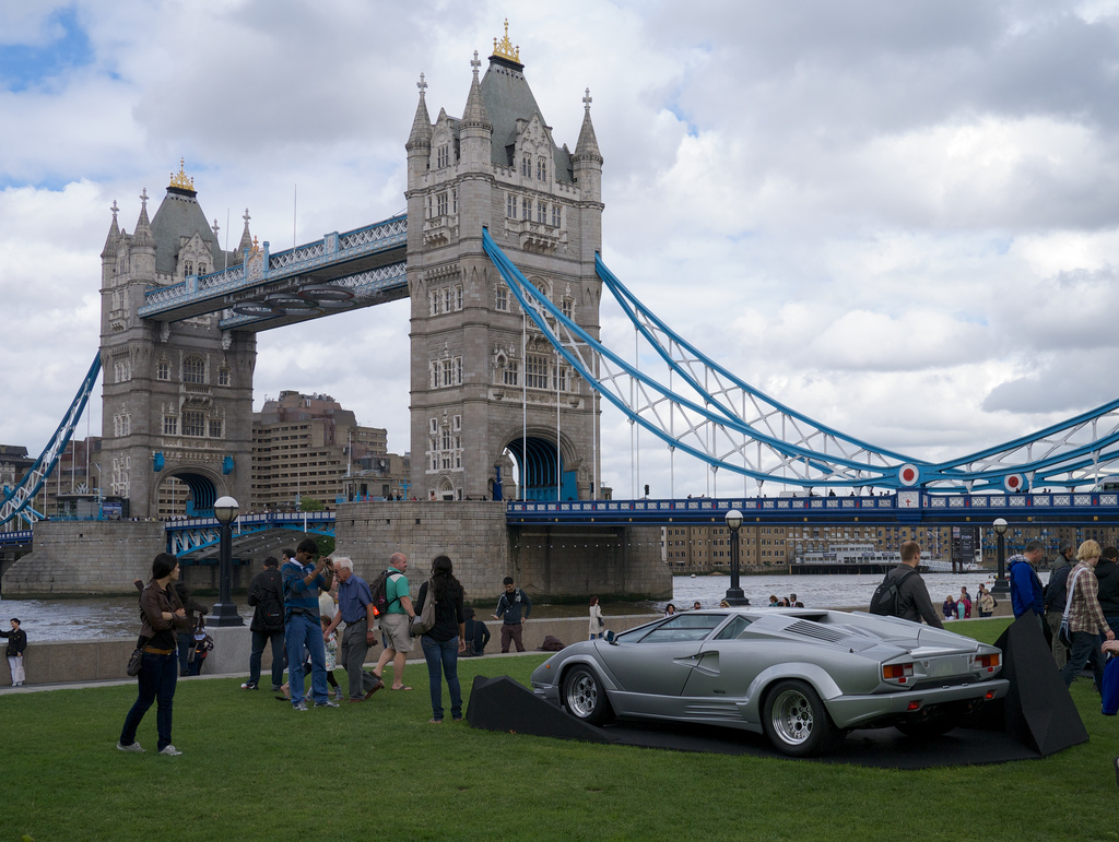 Creative Commons 1988 Lamborghini 25th Anniversary Countach by Flicker user 'Edvvc' under CC BY 2.0