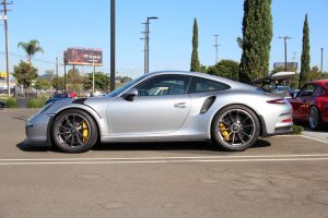 Porsche 911 GT3 in silver, side profile